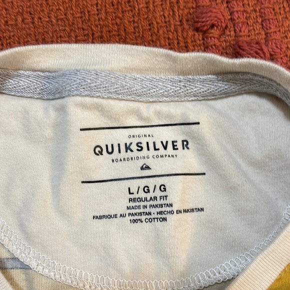 Men’s Large Quiksilver Striped T-Shirt - Picture 2 of 3